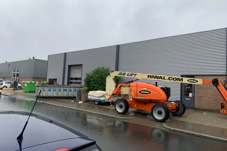 Van Heemskerk restyling-nieuwe platen over oude damwand 27 golf over oude damwand (2)-c47ddbc1