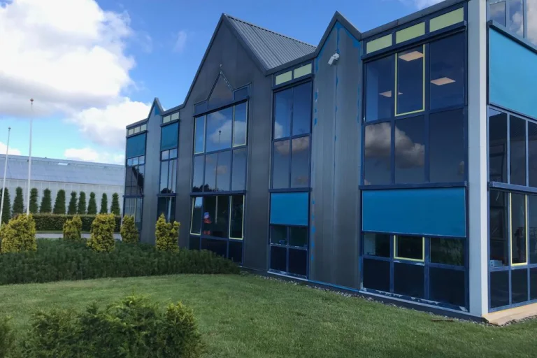 ba6a5fe2-2fde-4444-bb35-669b02779a2f-053982a5